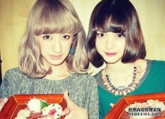 新娘得到一个新发型后，他们看起来更年轻！这