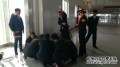 汉中站，突然晕倒了女人......