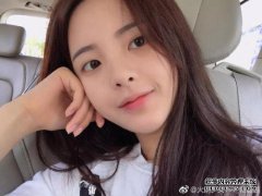 林云素岩参加了婚礼并上台祝福下一位妹妹和新