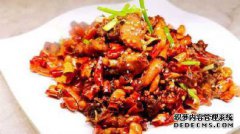 香辣鸡比餐厅好。