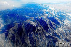 青海西藏高原 - 阿里安金山连续天空照片在天空