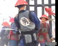 写清代“龙”服的士兵和写“冰”服的士兵有什