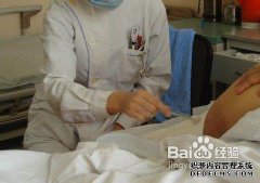 在剖腹产结束时感到硬肿是非常痛苦的。